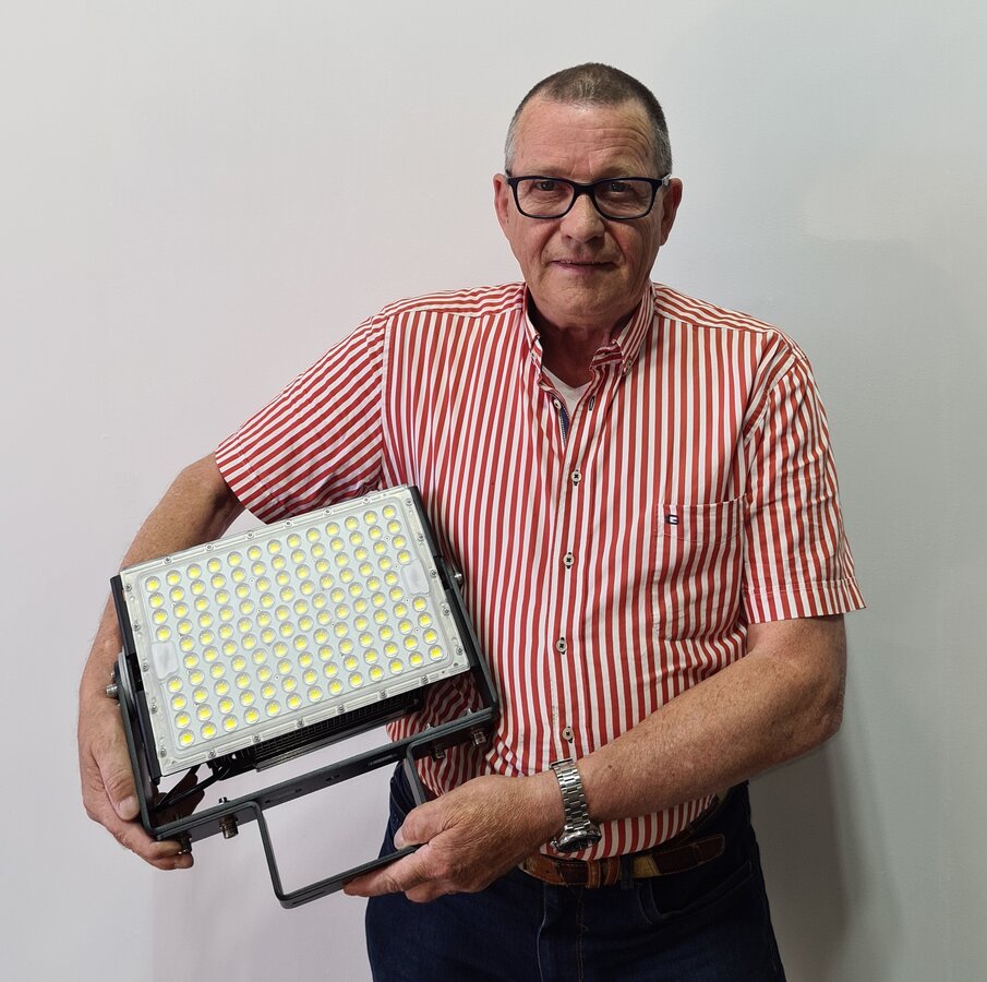 LED HIJSKRAAN GIEK VERLICHTING RVS 300W 12>36VLED MAX VOC-AUTOMOTIVE 230VAC of 400VAC