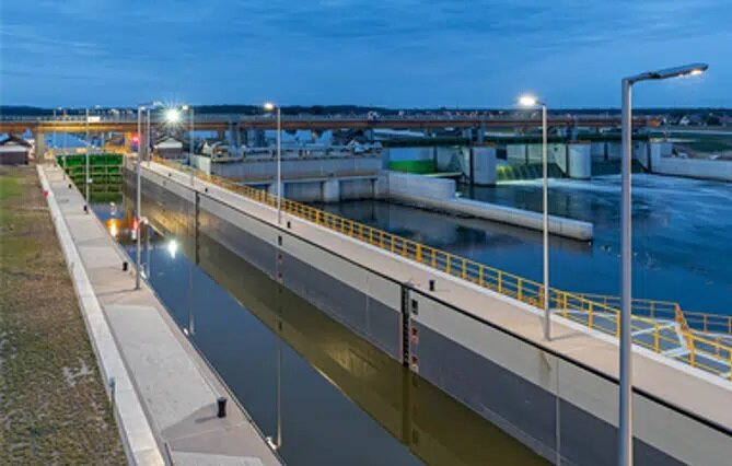 6 meter aluminium geanodiseerde lantaarnpaal