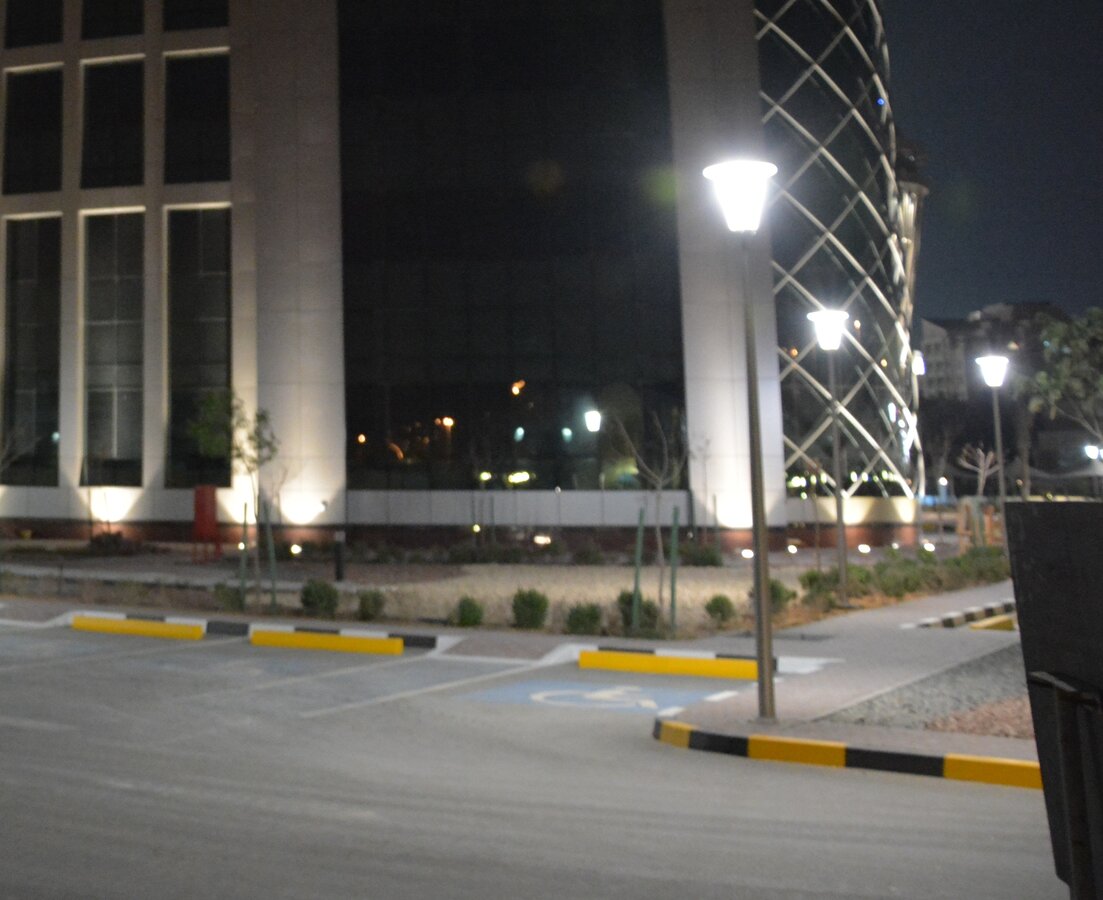 5 meter aluminium geanodiseerde lantaarnpaal lichtpaal lichtmast met armatuur Atlantis