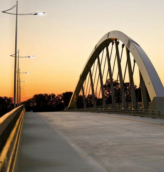 	 ROSA URSA 2 LED ALFA 84, 96, 120, 144 watt LED lantaarnpaal / lichtmast op brug