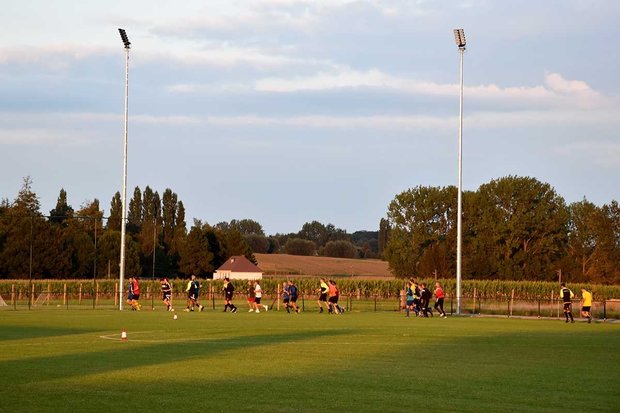 lichtmast 15 meter voetbalveld tbv LED sportveld verlichting