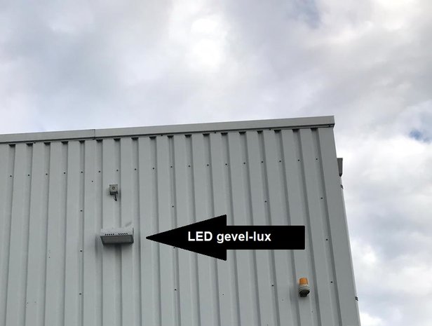 LED Gevel-lux op damwand plaat gebouw tbv beveiliging