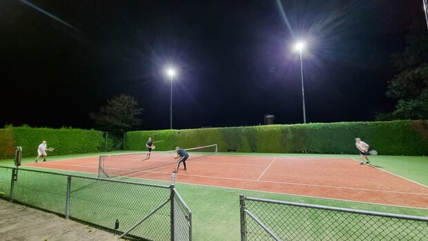 ULTRALUX 300W LED Schijnwerper - Tennisbaanverlichting - Tenniscourt lighting