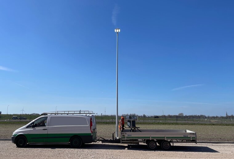 Stalen lichtmast 8 meter inclusief 300W LED schijnwerper