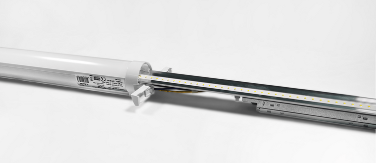 Led Tri Proof bar 60cm / 24W / 4000K / SENSOR