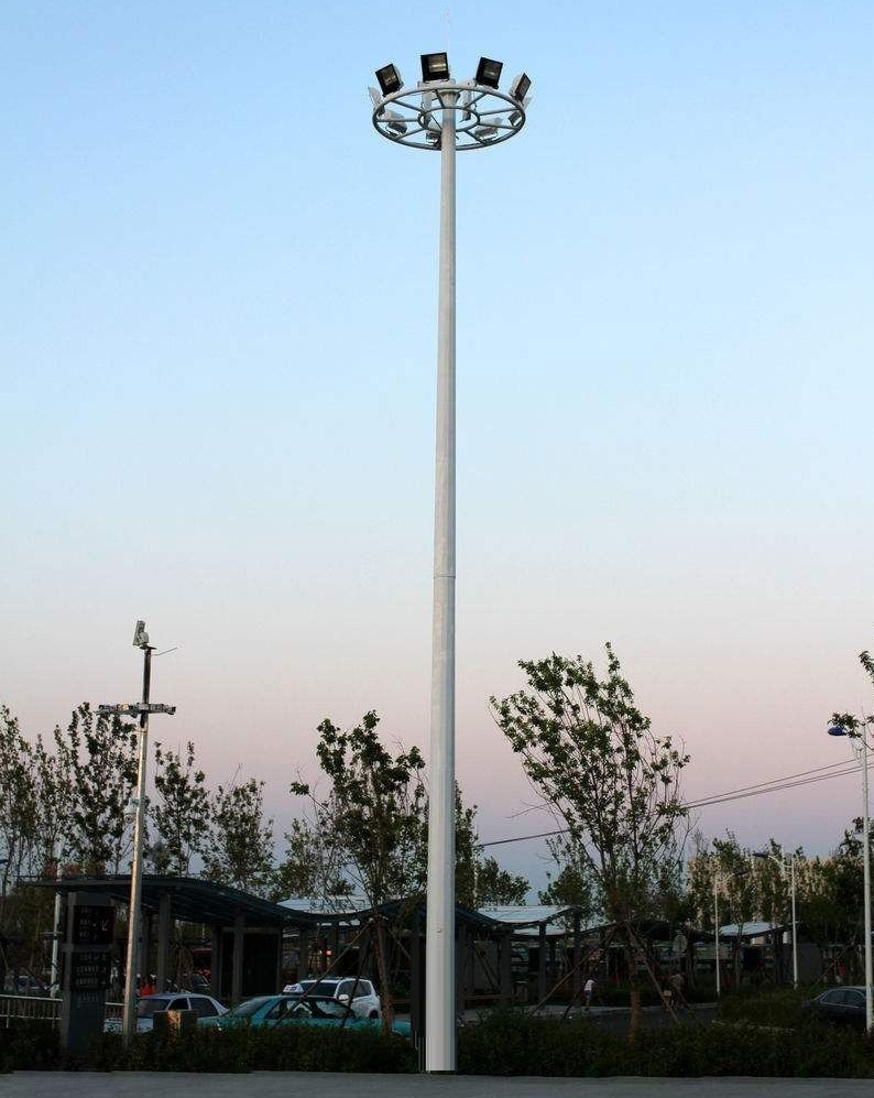 20 meter hoge lichtmast highmast  20m industrieterrein haven werf plein parkeerterrein verlichting met schijnwerpers