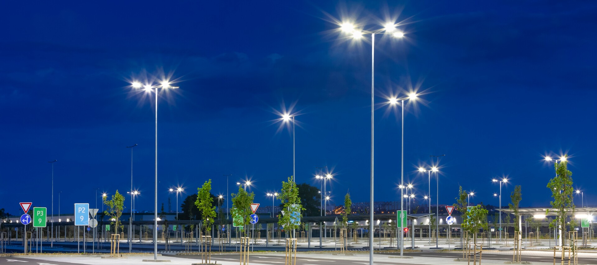 LED-Beleuchtung Gewerbegebiete - LED-Lampen Partner LED-Beleuchtung Gewerbegebiete - LED-Lampen Partner