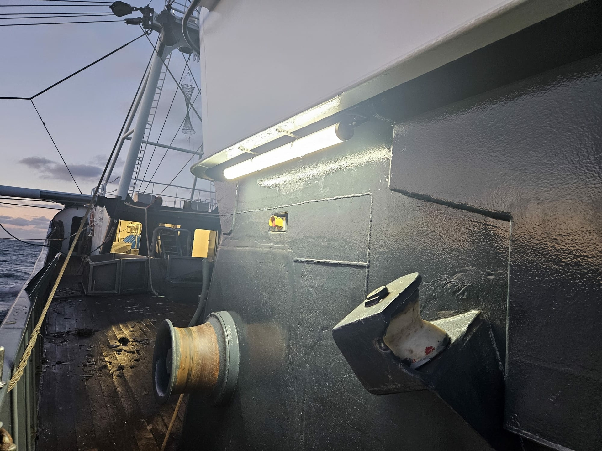 Gangboord verlichting vissersboot