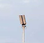 Lampenrek t.b.v. montage schijnwerper op een lichtmast.  Zwaar verzinkt staal. Lampenrek t.b.v. montage schijnwerper op een lichtmast.  Zwaar verzinkt staal.