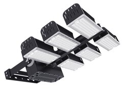 LED-Beleuchtung Fußballfeld / Trainingsfeld 100 x 60 Meter 75 LUX mit 8 Hochleistungsscheinwerfern LED-Beleuchtung Fußballfeld / Trainingsfeld 100 x 60 Meter 75 LUX mit 8 Hochleistungsscheinwerfern