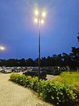 LED-Lichtmast inkl. 4x LED-Laternenmasthalterung „Plug & Play“ LED-Lichtmast inkl. 4x LED-Laternenmasthalterung „Plug & Play“